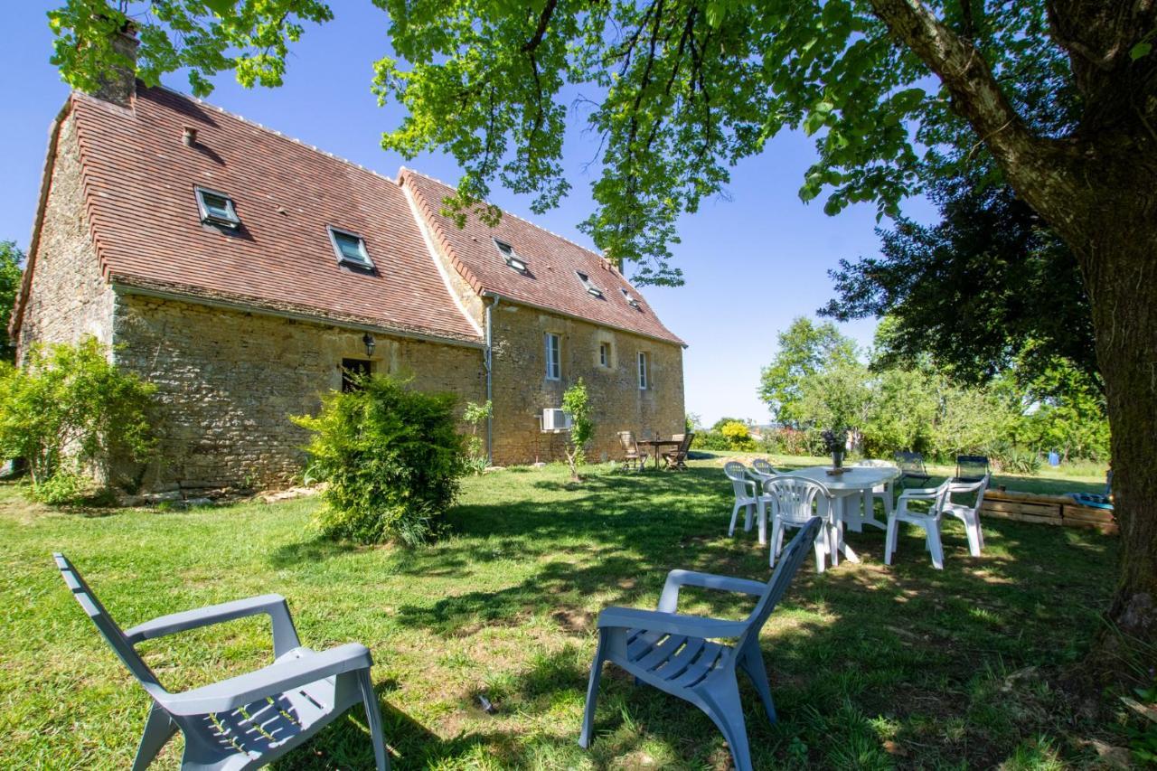 Chez Renou Et Prosperou Maison Typique Du Sarladait Saint-Genies Luaran gambar